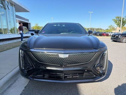 Used 2024 Cadillac Lyriq Sport image 9