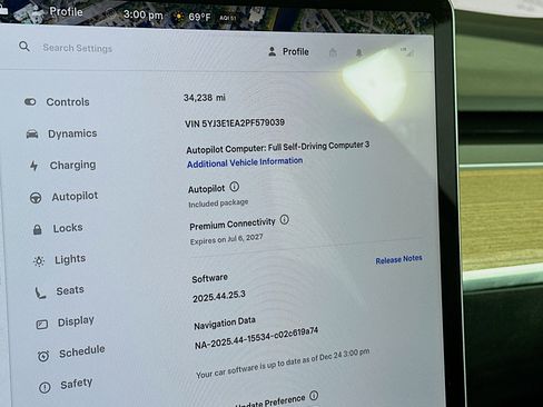 Used 2023 Tesla Model 3 Standard Range image 18