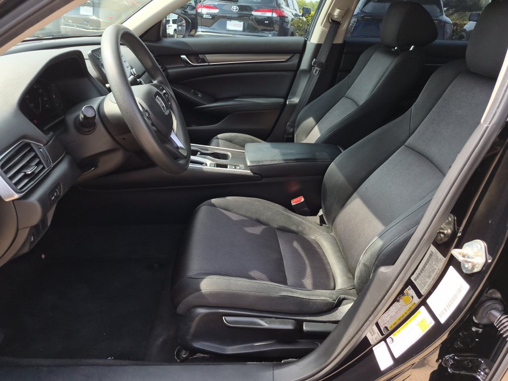 Used 2018 Honda Accord LX image 13