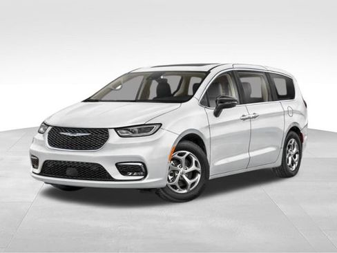 Used 2025 Chrysler Pacifica Limited FWD image 4