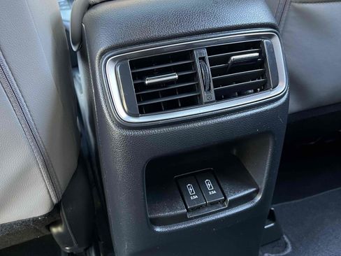 Used 2018 Honda CR-V Touring image 31