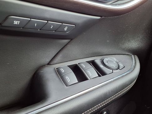 Used 2023 Buick Envision Avenir AWD/4WD image 25
