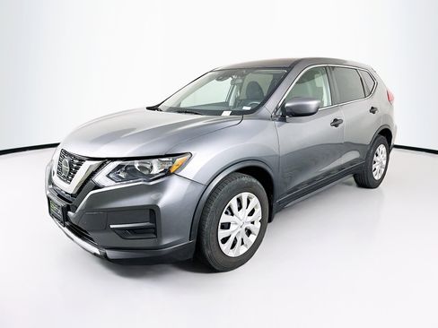 Used 2020 Nissan Rogue S FWD image 3
