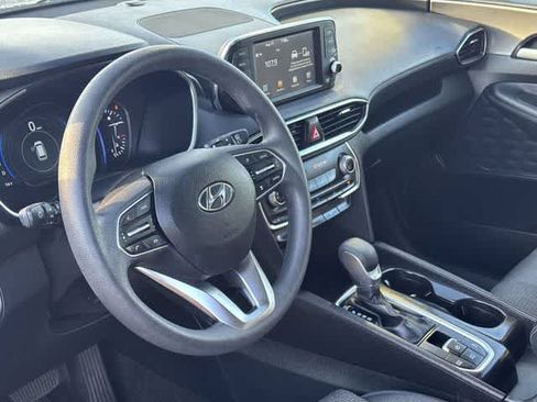 Used 2019 Hyundai Santa Fe SEL FWD image 2