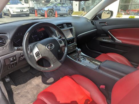Used 2013 Lexus IS 250C w/ Luxury Pkg image 13