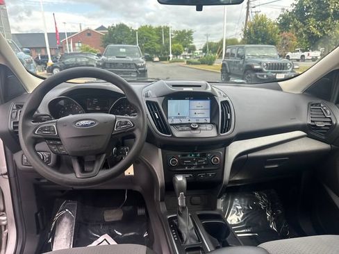 Used 2017 Ford Escape SE w/ Equipment Group 201A AWD/4WD image 14
