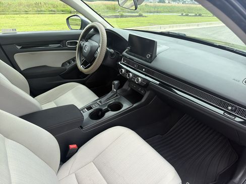 Certified 2022 Honda Civic EX image 10