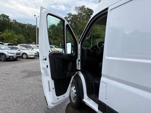 Used 2023 RAM ProMaster 2500 FWD image 6