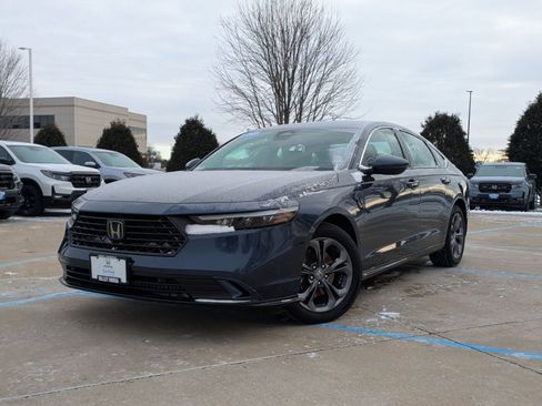 Certified 2023 Honda Accord EX-L image 2