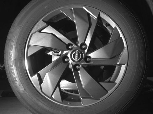 Used 2025 Nissan Rogue SV FWD image 18