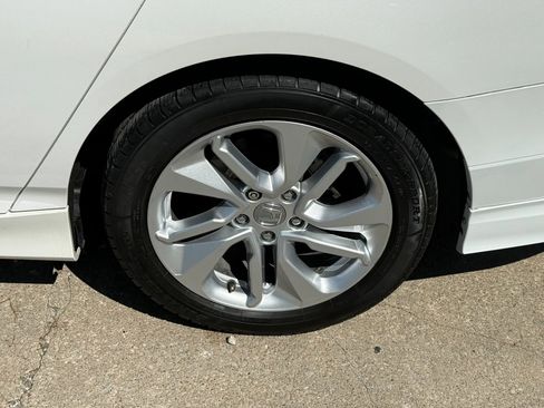 Used 2018 Honda Accord LX image 35