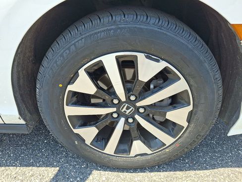 Used 2025 Honda Odyssey EX-L image 8