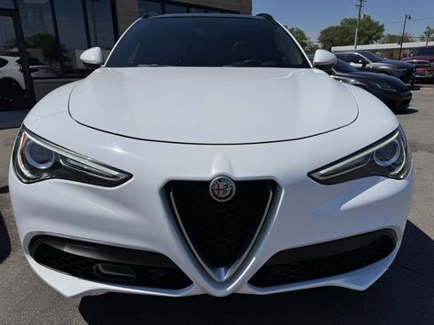 Used 2018 Alfa Romeo Stelvio Ti Sport AWD/4WD image 2