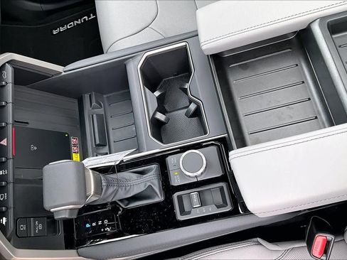 New 2026 Toyota Tundra Limited AWD/4WD image 7