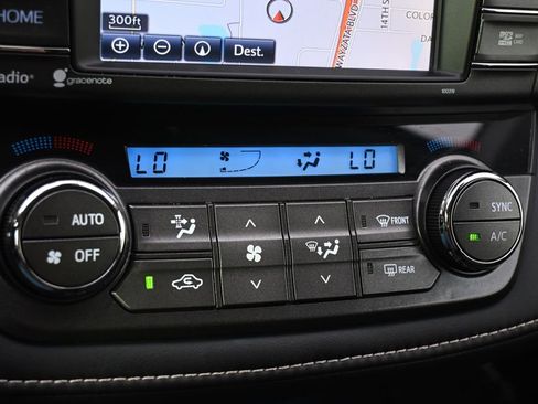 Used 2015 Toyota RAV4 Limited w/ Technology Package AWD/4WD image 33