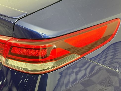 Used 2018 Kia Optima S w/ 18" Alloy Wheels Package image 28