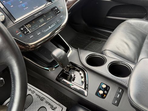 Used 2015 Toyota Avalon Limited image 13