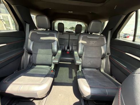Used 2025 Ford Explorer ST w/ Sun And Sound Package AWD/4WD image 41