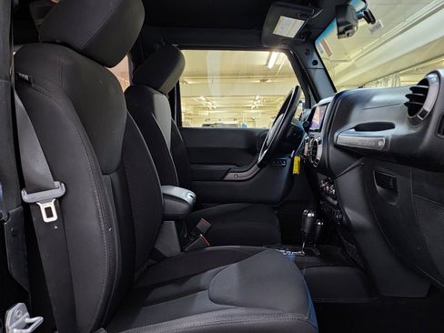 Used 2013 Jeep Wrangler Sport AWD/4WD image 16