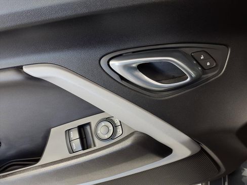 Used 2020 Chevrolet Camaro LT image 13