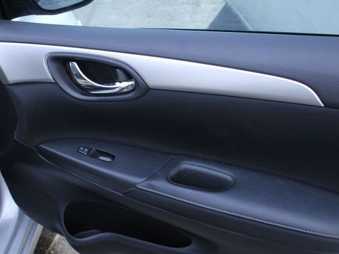 Used 2019 Nissan Sentra S image 18