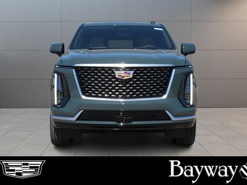 New 2026 Cadillac Escalade ESV Luxury w/ Touring Package image 2