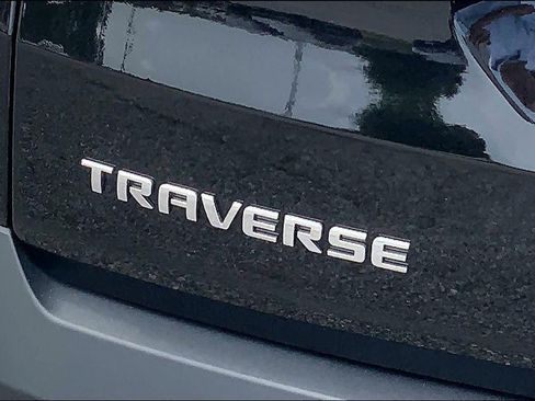 Used 2019 Chevrolet Traverse LT FWD image 31