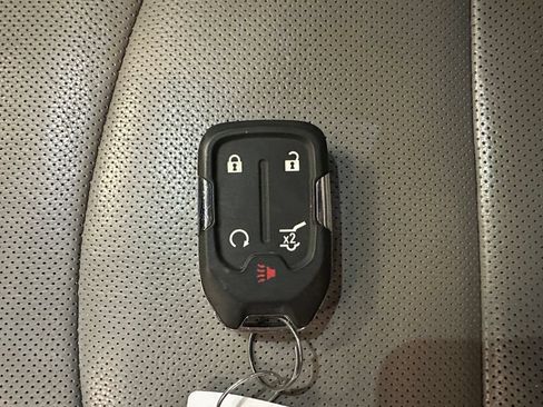 Used 2021 GMC Terrain SLT w/ Infotainment Package II AWD/4WD image 17