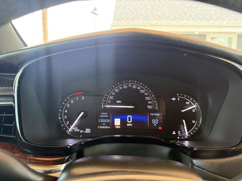 Used 2017 Cadillac XT5 Luxury w/ Driver Awareness Package FWD image 31
