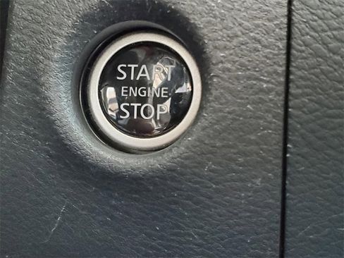 Certified 2024 Nissan Frontier SV w/ Technology Package image 32