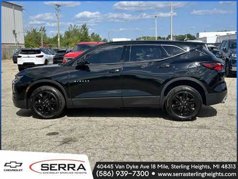 Used 2021 Chevrolet Blazer LT AWD/4WD image 2