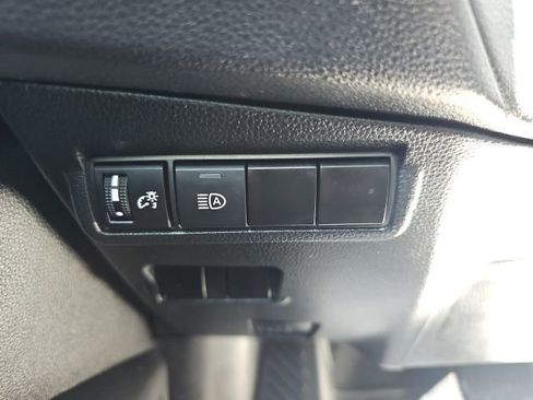 Used 2023 Toyota Corolla Cross LE image 23