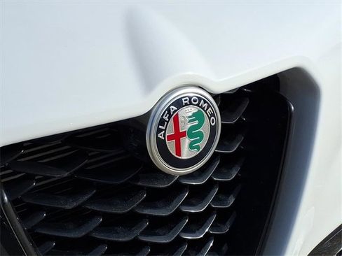 Used 2024 Alfa Romeo Stelvio Veloce image 24