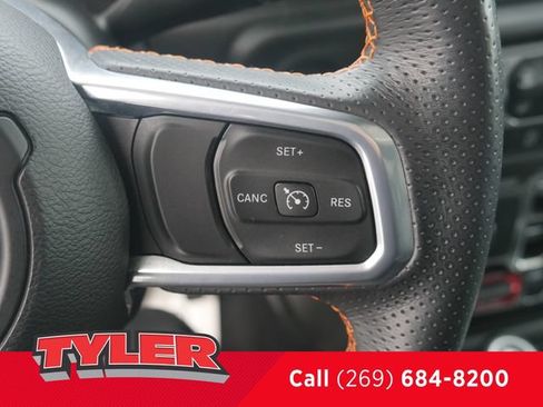 Used 2022 Jeep Gladiator Mojave w/ Cold Weather Group AWD/4WD image 26