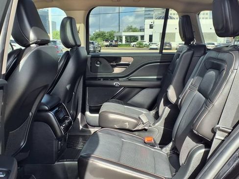 Certified 2023 Lincoln Aviator Reserve w/ Equipment Group 201A RWD image 5