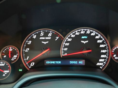 Used 2011 Chevrolet Corvette Coupe w/ Preferred Equipment Group RWD image 57
