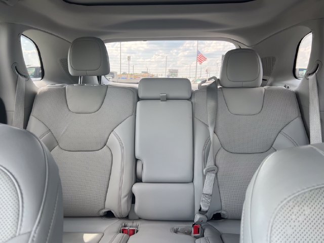 Used 2021 Jeep Cherokee Limited AWD/4WD image 22