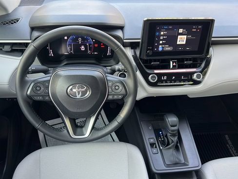 Certified 2026 Toyota Corolla Cross LE FWD image 12