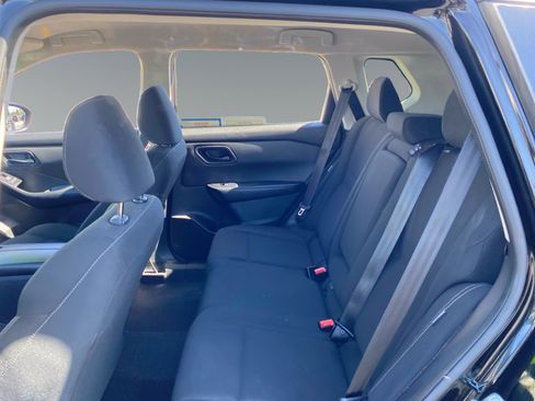 Used 2025 Nissan Rogue S FWD image 13