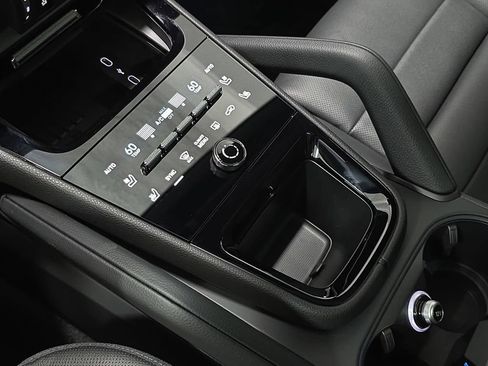 New 2026 Porsche Cayenne AWD/4WD image 20