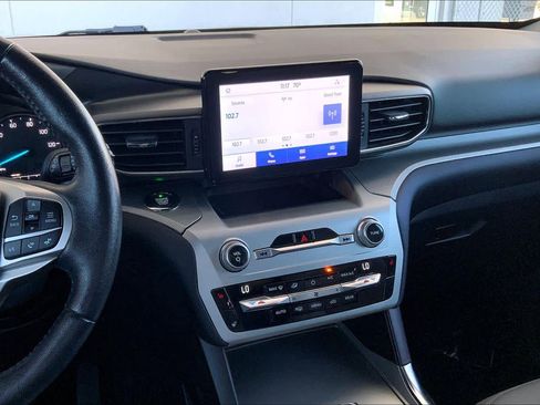 Used 2021 Ford Explorer XLT w/ Equipment Group 202A image 14