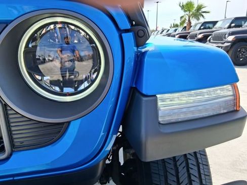 New 2026 Jeep Gladiator Sport image 8