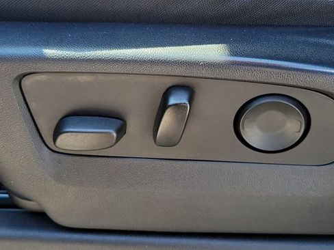 Used 2022 Chevrolet Silverado 1500 Custom image 17