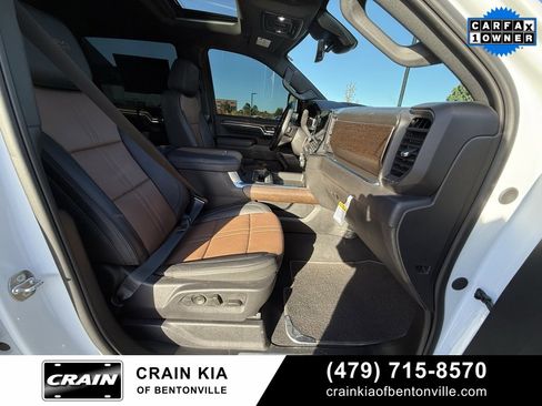 Used 2024 Chevrolet Silverado 3500 High Country w/ Technology Package image 32