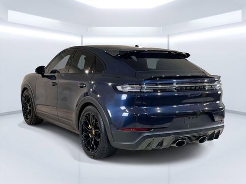 Certified 2024 Porsche Cayenne Turbo GT image 7