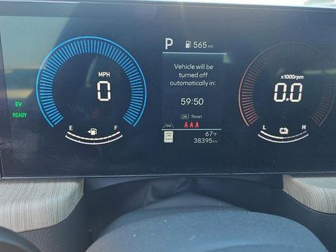 Used 2025 Hyundai Sonata SEL FWD image 5