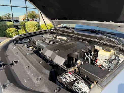 Used 2015 Toyota 4Runner Limited image 25