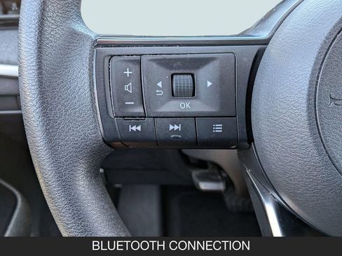 Used 2026 Nissan Kicks SV FWD image 17