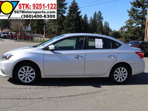 Used 2017 Nissan Sentra SV image 5