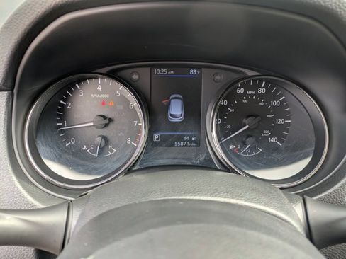 Used 2022 Nissan Rogue Sport SV FWD image 10